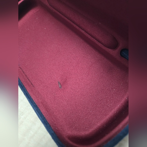 Gucci Blue Velvet Clamshell Glasses Case - Picture 5 of 5